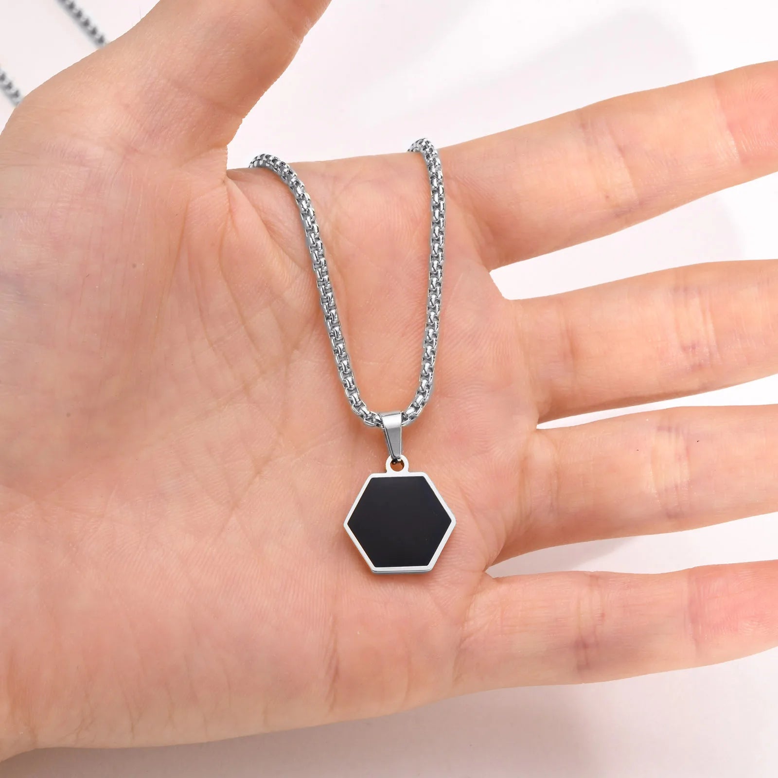 Simple Hexagon Necklaces for Men Boys,Waterproof Stainless Steel Geometric Pendant Collar, Black collar de hombres Jewelry
